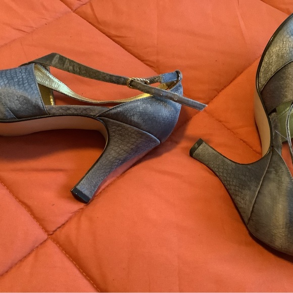 The PM Collection pumps - Picture 5 of 6